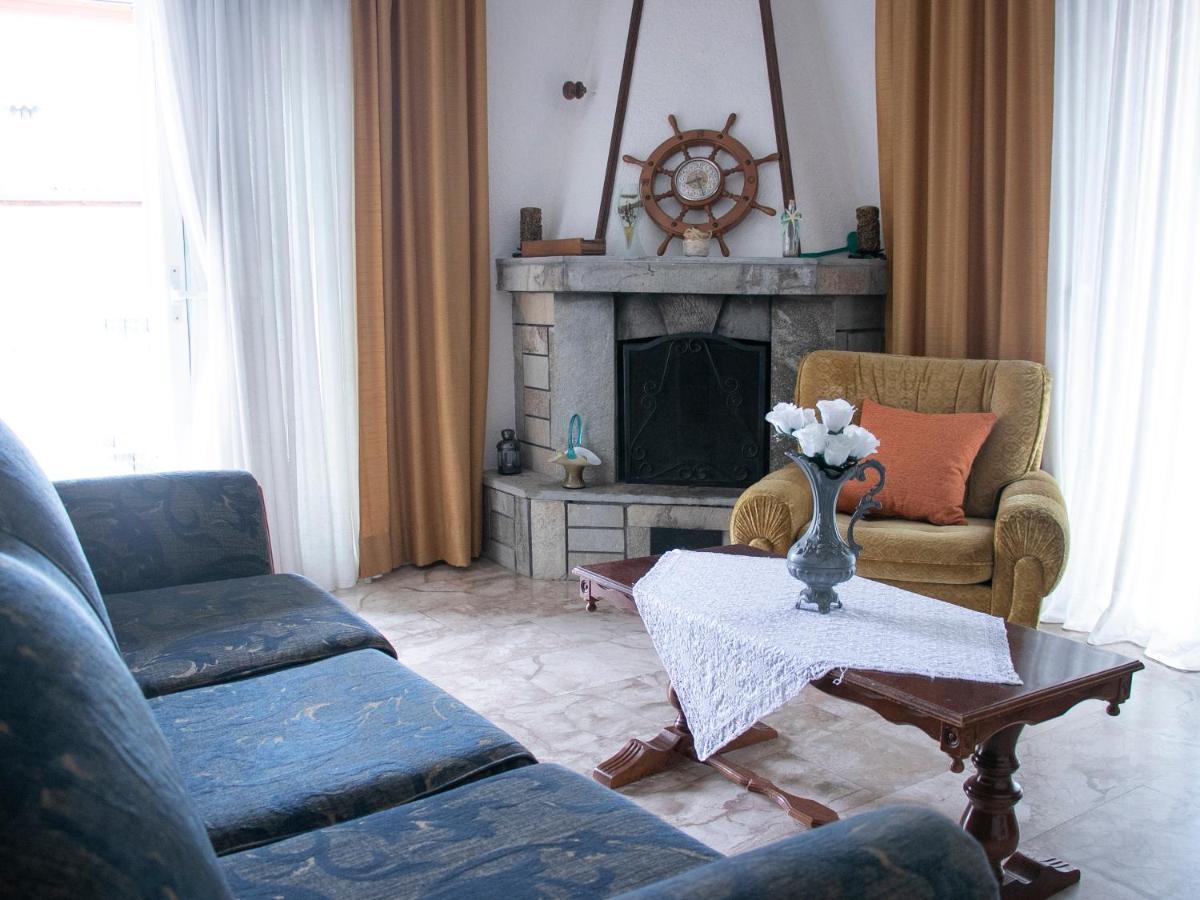 Maria Apartments Паралія-Діонісіу Екстер'єр фото